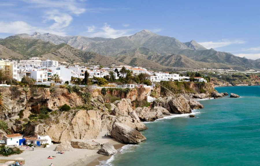 Alquiler de coches con conductor Nerja